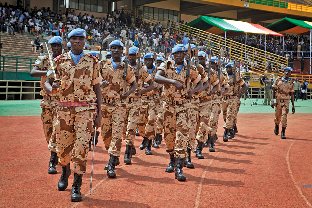 Chadian peacekeepers take part in the inauguration ceremony for Mali’s president, Ibrahim Boubacar Keita, in September 2013. [MINUSMA]