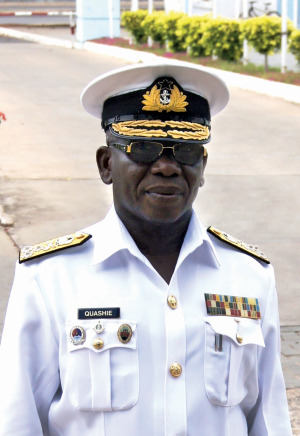 Le vice-amiral Mathew Quashie, chef d’état-major des armées du Ghana, s’est entretenu avec ADF après avoir prononcé le discours liminaire le 25 juin 2014 à l’occasion du colloque académique de l’État-major unifié des États-Unis pour l’Afrique, au Centre international Kofi Annan de formation au maintien de la paix (KAIPTC) à Accra, au Ghana. Cette interview a été remaniée par souci de clarté et de concision.