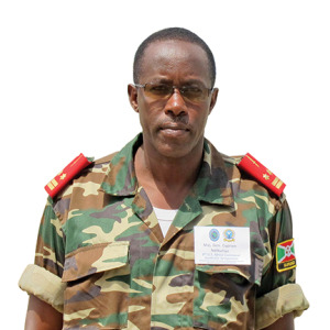 Le Général major Cyprien Ndikuriyo du ministère de la Défense et des Anciens Combattants burundais, s’est exprimé, le 24 juin 2014, au symposium académique organisé par l’état-major unifié des États-Unis pour l’Afrique au Centre international Kofi Annan de formation au maintien de la Paix, à Accra, Ghana. Voici un extrait de ses propos, résumés pour des raisons d’espace. 