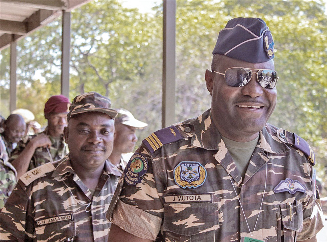 Des officiers arrivent au Centre de conférence de l’École militaire des Forces armées du Malawi en août 2014. ÉTAT-MAJOR UNIFIÉ DES ÉTATS-UNIS POUR L’AFRIQUE