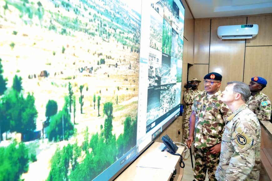 صورةٌ لجماعة إرهابية في حالة فوضى